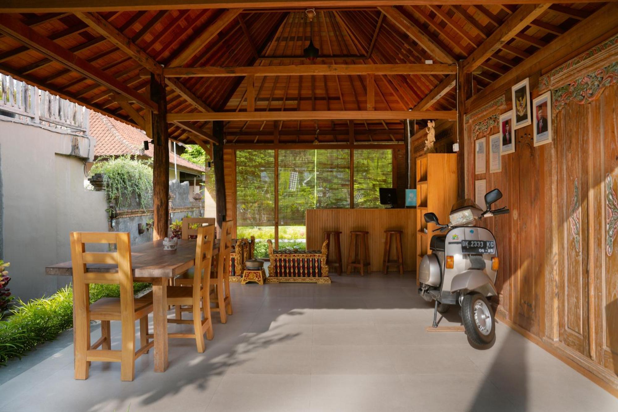 Kubu Sakian Sidemen By Samhita Bali Lodge *