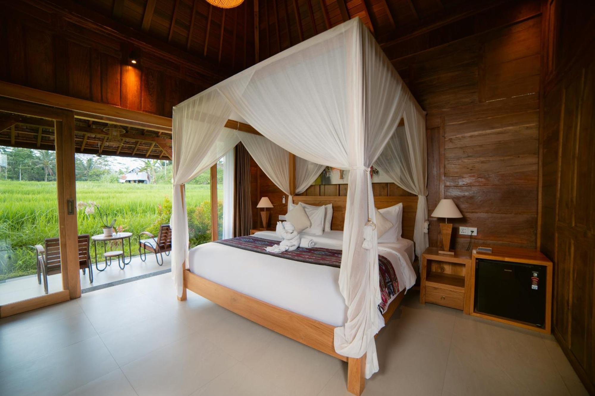 Lodge Kubu Sakian Sidemen By Samhita Bali