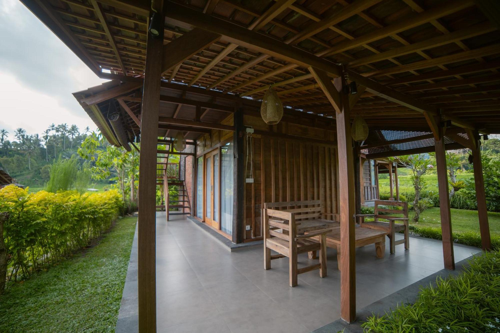 Lodge Kubu Sakian Sidemen By Samhita Bali