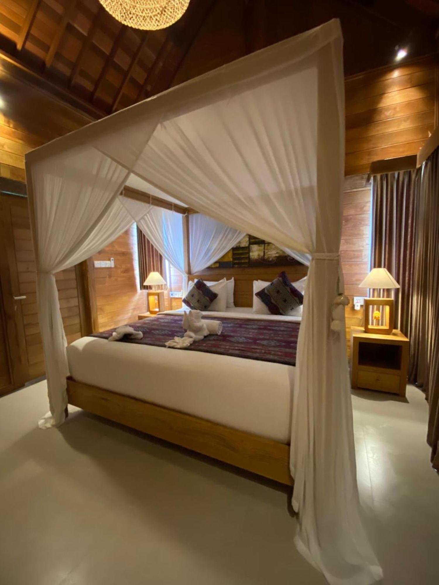 Lodge Kubu Sakian Sidemen By Samhita Bali *